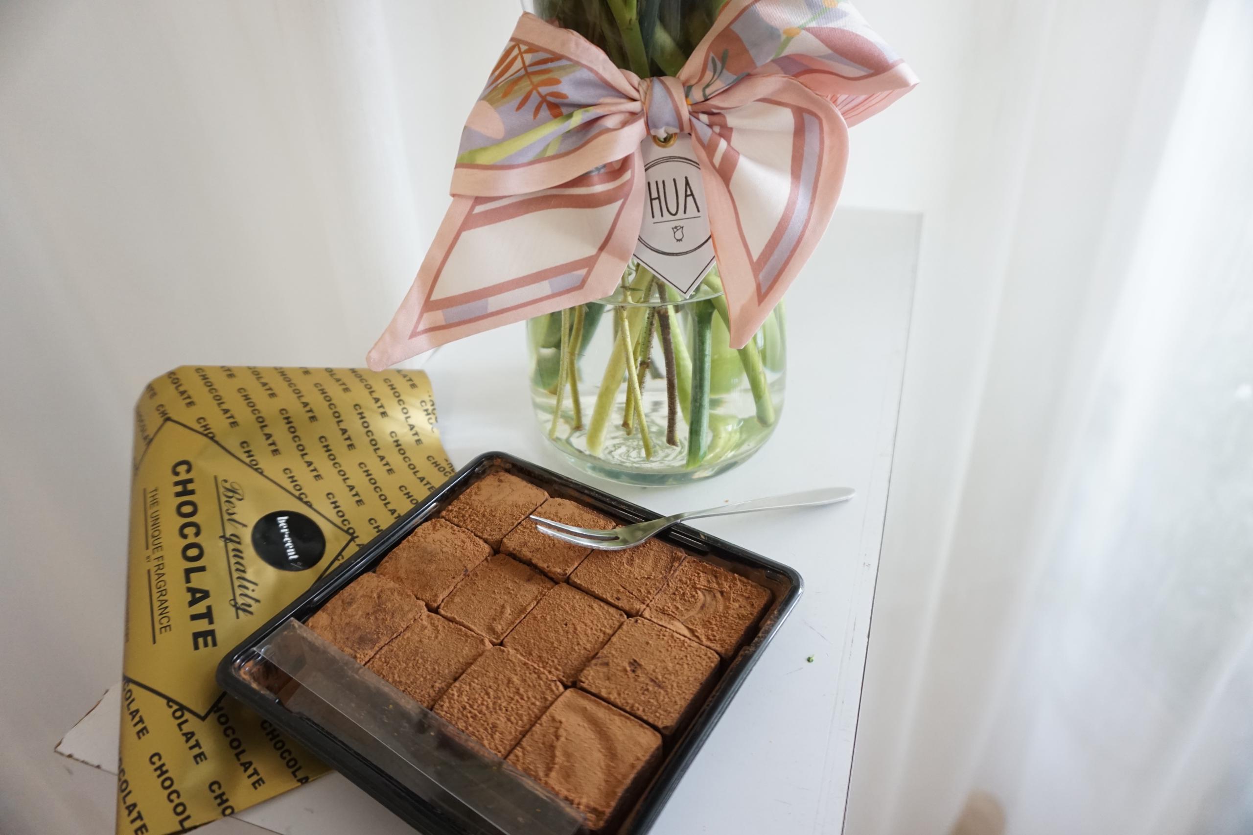 Vase with Scarf - pink03